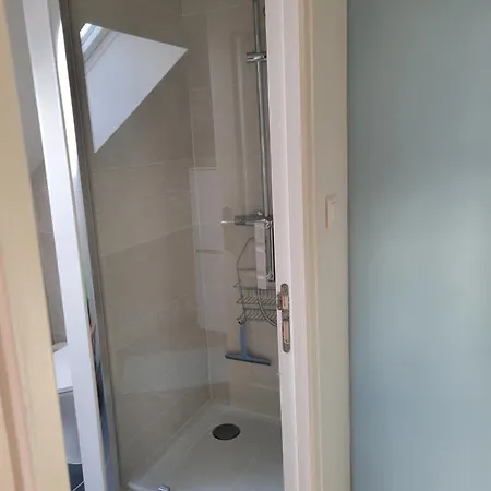 Grande Lit Double Avec Sdb Et Wc Prives Accommodatie bij particulieren
